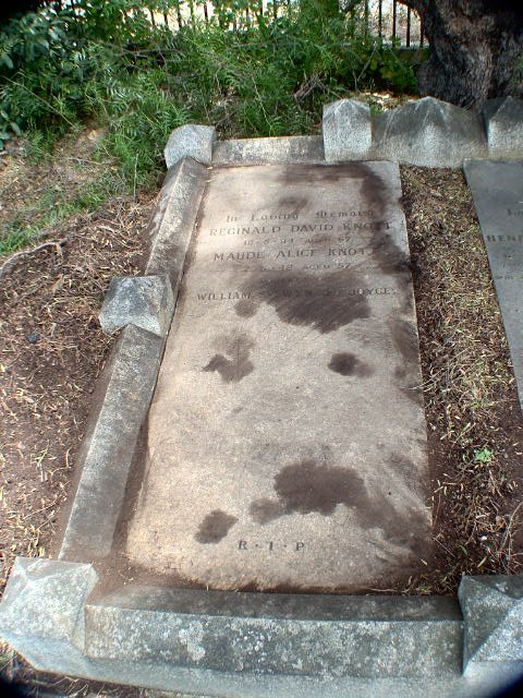 CHATFIELD Maude Alice 1885-1942 grave.jpg